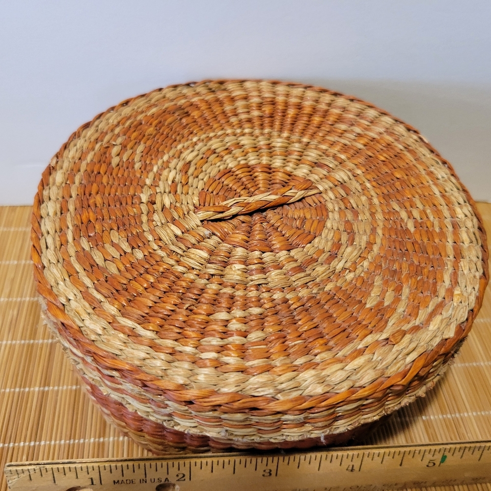 Vintage Seagrass Round Lidded Basket With Red Accents
